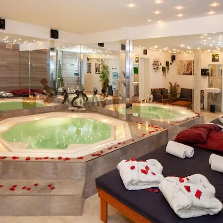 Hotel Relax &
