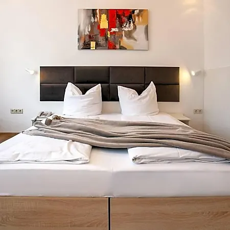 Relax & Hotel
